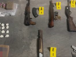Agro Nocerino Sarnese, arrestate tre persone per detenzione di droga, armi e munizioni / Video
