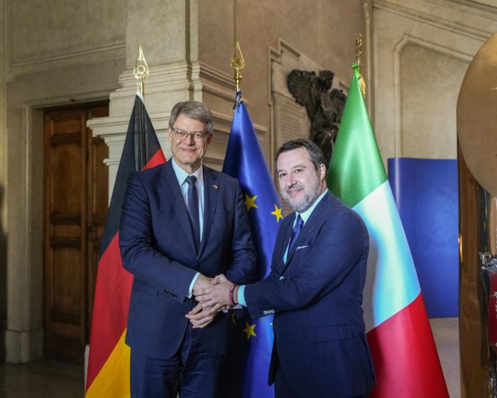 Schneider e Salvini