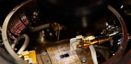 Cina: svolta su materiali ferroelettrici per archiviazione dati (3)