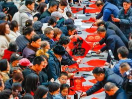 Cina: in corso preparativi per celebrare Festa di primavera (2)