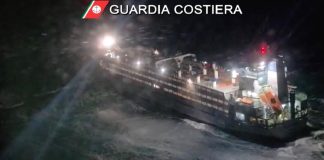 Paura per una nave al largo dell’isola di San Pietro, salvate 33 persone