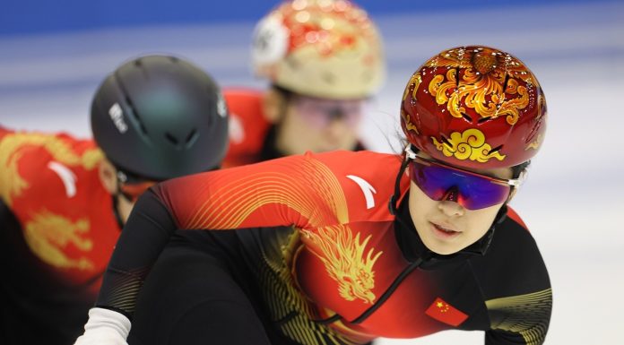 Milano-Cortina 2026: squadra cinese di short track si allena in vista dei Giochi (2)