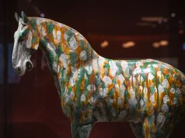 Cina: Pechino, Museo nazionale ospita mostra sull’Anno del Cavallo (1)