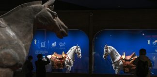 Cina: Pechino, Museo nazionale ospita mostra sull’Anno del Cavallo (2)
