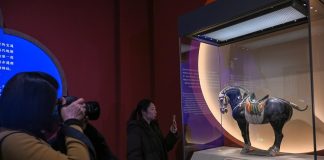 Cina: Pechino, Museo nazionale ospita mostra sull’Anno del Cavallo (3)
