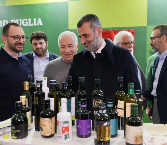 Evolio Expo, Decaro: “L’olivicoltura è un settore strategico, bisogna tutelare questo patrimonio”