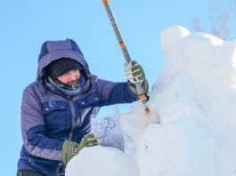 Cina: Harbin ospita gara di sculture di neve con artisti da 13 Paesi (2)