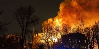 Amsterdam, incendio distrugge la Vondelkerk