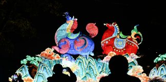 Cina: a Chongqing un festival delle lanterne per celebrare il Capodanno (1)