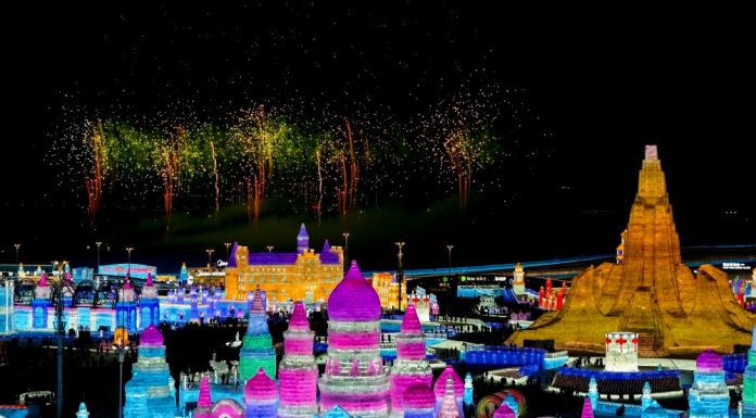 Cina: Harbin, al via 42esimo festival internazionale di ghiaccio e neve (1)