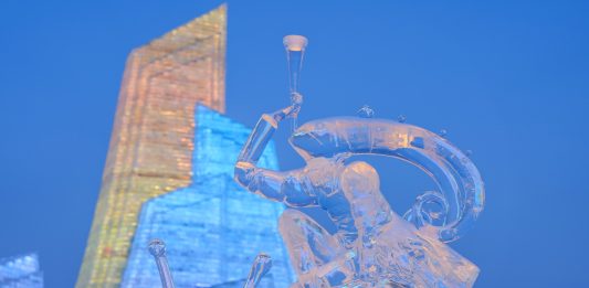 Cina: Harbin ospita il più grande parco a tema ghiaccio e neve del mondo (2)