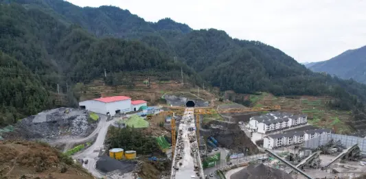 Cina: cantiere del ponte Dukou su linea alta velocità Xi’an-Chongqing (1)