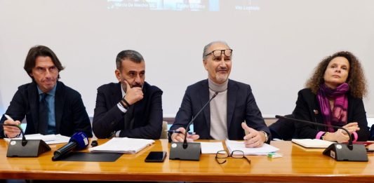 Puglia, Decaro al tavolo di crisi della Natuzzi: “Il lavoro è la priorità del mandato e dell’amministrazione regionale”