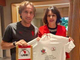 A Modric il Premio Costruiamo Gentilezza nello sport