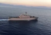 La nave San Giusto della Marina Militare salpa da Brindisi verso il Nord Europa