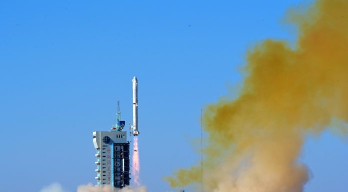 Cina: lanciato in orbita un satellite algerino