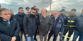 Sopralluogo di Schifani nel Messinese dopo il ciclone Harry “Non faremo mancare le risorse” / Video