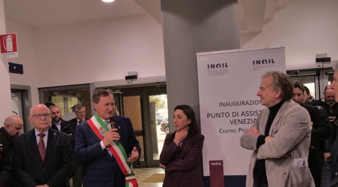 Il Sindaco Brugnaro inaugura il nuovo Punto Inail di assistenza protesica