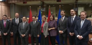 Western Sahara, Eu adopts support for moroccan autonomy plan