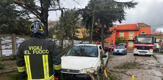 Il maltempo sferza l’Italia da nord a sud, allerta in cinque regioni