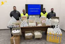 Scoperto a Napoli un deposito abusivo di medicinali illegali importati dall’estero