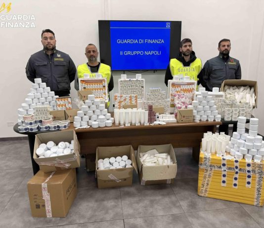 Scoperto a Napoli un deposito abusivo di medicinali illegali importati dall’estero