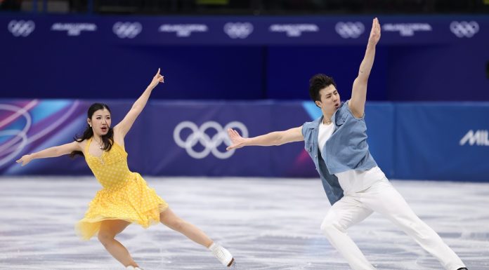 Milano-Cortina 2026: cinesi Wang e Liu in gara di danza ritmica di pattinaggio artistico (1)