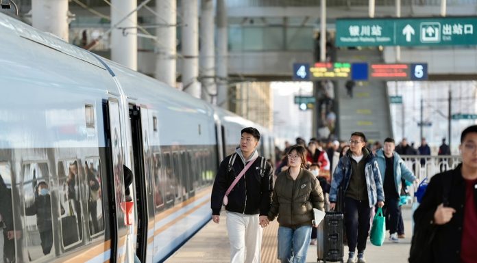 Cina: Festa primavera, 121 mln di viaggi in treno durante vacanze