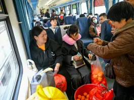 Cina: un treno percorre le aree montuose di Hunan, Guizhou, Chongqing (3)
