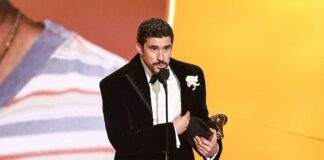 Grammy nel segno di Bad Bunny e delle proteste anti-ICE. Trump “Show inguardabile”