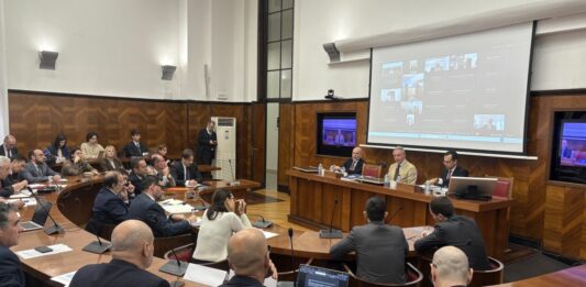 Industrie energivore, Urso all’Ue “Servono riforme radicali, subito”