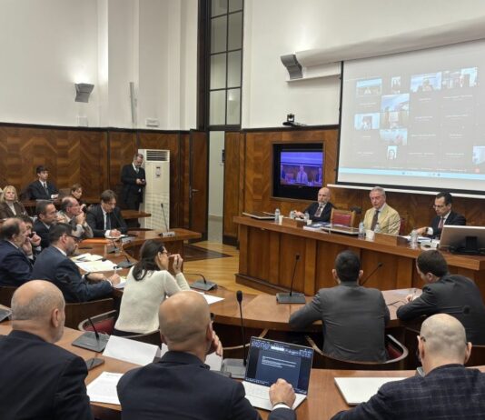 Industrie energivore, Urso all’Ue “Servono riforme radicali, subito”