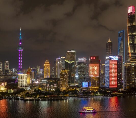 Cina, a Shangai più di 320 nuove imprese tech al giorno nel 2025