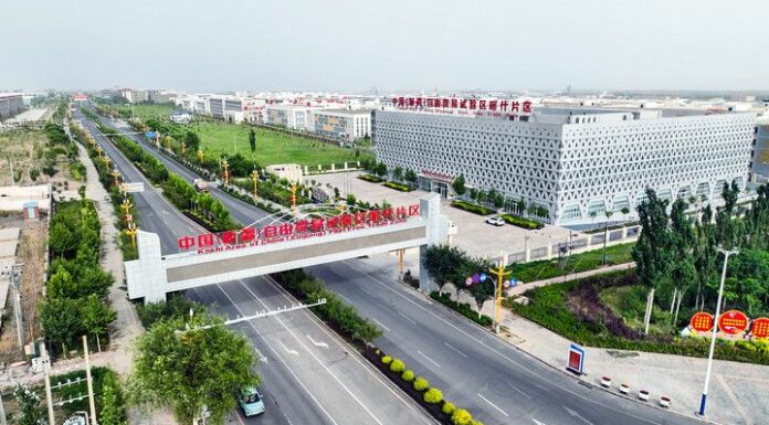 Cina, crescono investimenti esteri e numero di imprese nello Xinjiang