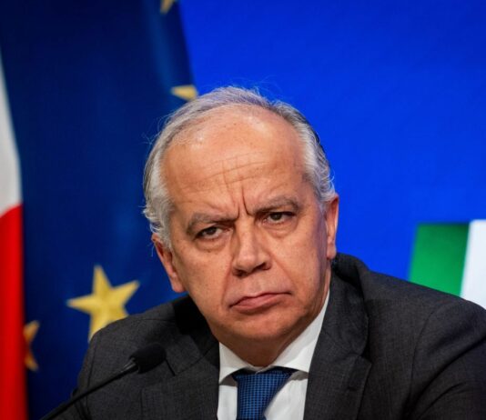وزير الداخلية الإيطالي: هناك من يسعى للفوضى… وعلى المعارضة التعاون لحماية الدولة