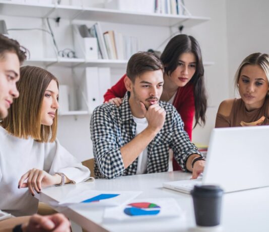 Riparte “Giovani e Lavoro per ZeroNeet”, formazione gratuita per 10.000 ragazzi