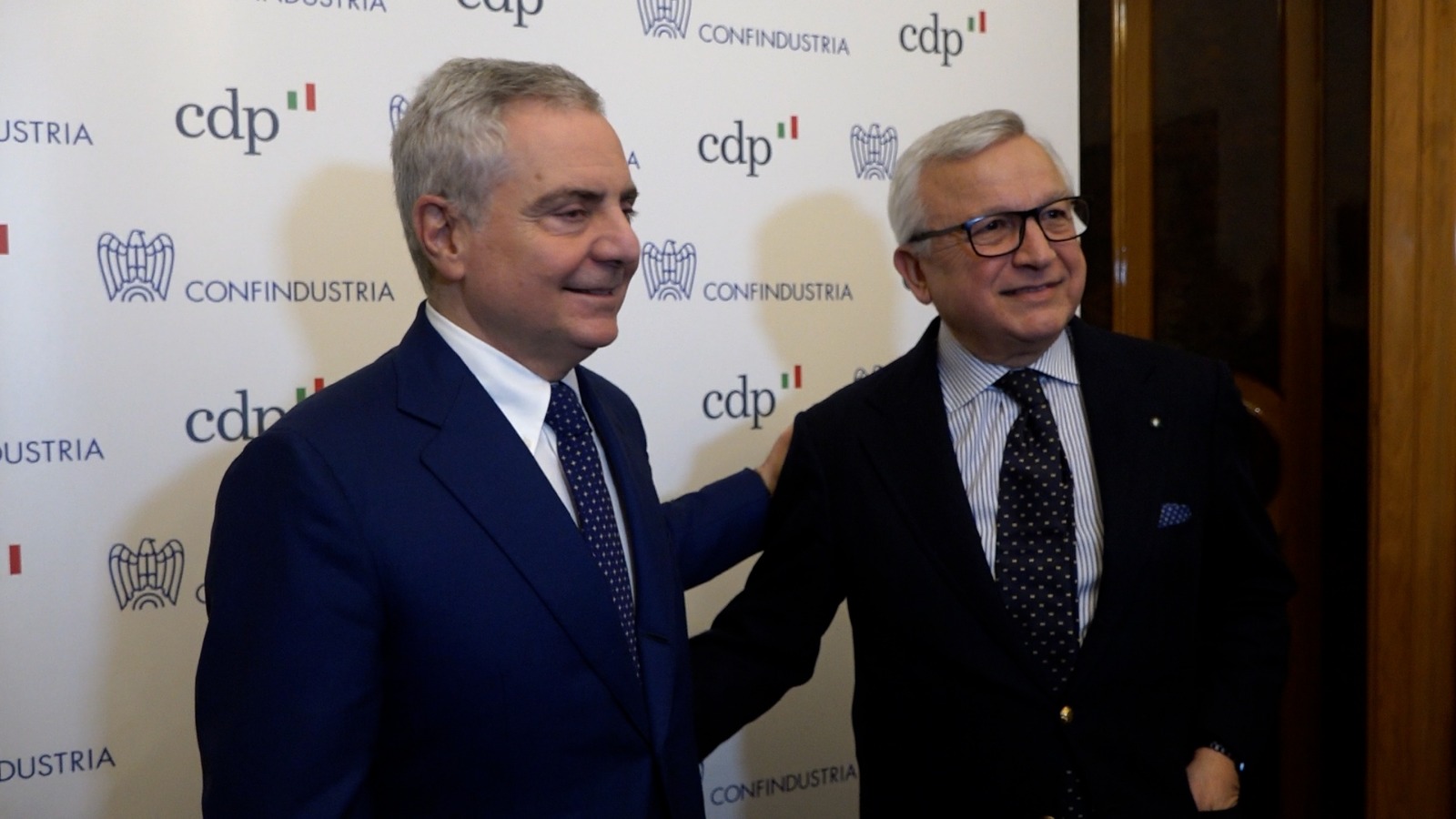 geronimo it sali-in-bus-e-vai-ua-spassou-per-la-romagna-presentato-oggi-a-milano-il-progetto-di-bus-di-collegamento-tra-la-costa-e-i-borghi-le-citt-e-le-valli-A69650 005