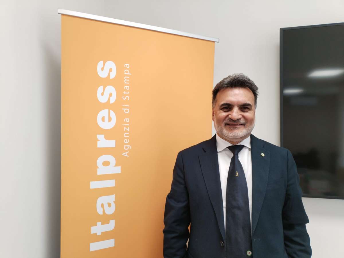 geronimo it sali-in-bus-e-vai-ua-spassou-per-la-romagna-presentato-oggi-a-milano-il-progetto-di-bus-di-collegamento-tra-la-costa-e-i-borghi-le-citt-e-le-valli-A69650 004