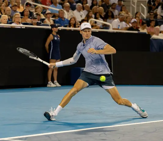 Buona la prima a Doha di Sinner, battuto Machac in due set