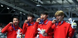 Pattinaggio, storico bronzo per la Cina nell’inseguimento a squadre
