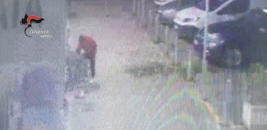 Tenta di rapire un bimbo di 5 anni al supermercato, 45enne arrestato a Caivano