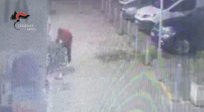 Tenta di rapire un bimbo di 5 anni al supermercato, 45enne arrestato a Caivano