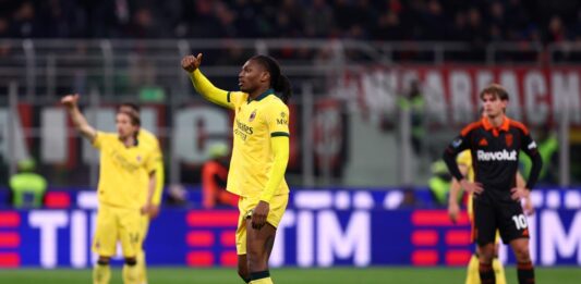 Leao risponde a Nico Paz, il recupero Milan-Como finisce 1-1