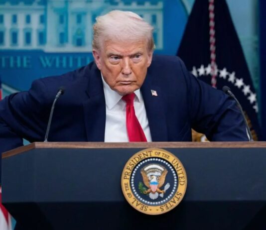 La Corte Suprema boccia i dazi ma Trump rilancia “Nuova tariffa del 10% per tutti”