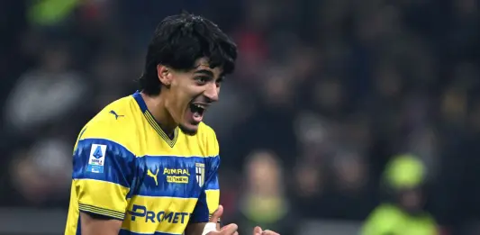 Tonfo Milan a San Siro: il Parma passa con Troilo, Inter a +10