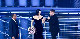 Sanremo parte nel segno di Baudo, Tiziano Ferro infiamma l’Ariston. Nella top five Arisa, Brancale, Ditonellapiaga, Fedez & Masini, Fulminacci