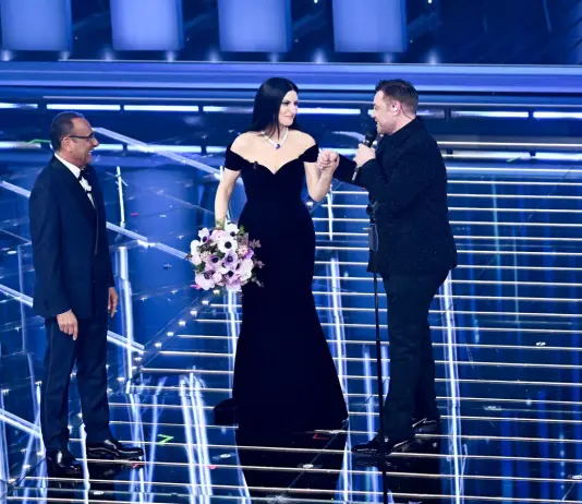 Sanremo parte nel segno di Baudo, Tiziano Ferro infiamma l’Ariston. Nella top five Arisa, Brancale, Ditonellapiaga, Fedez & Masini, Fulminacci