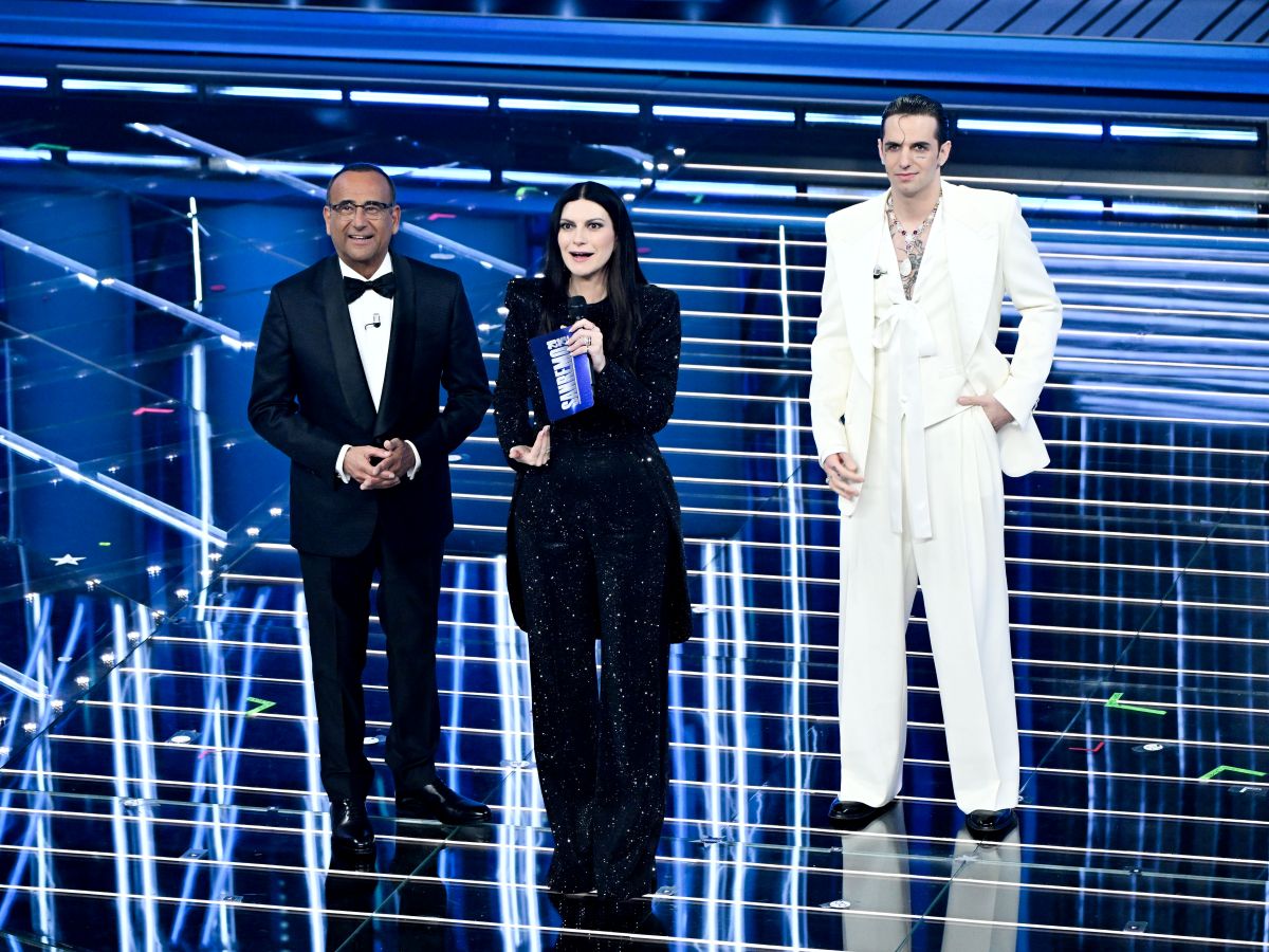 geronimo it unaperipiada-speciale-con-sei-di-rimini-se--A8389 009