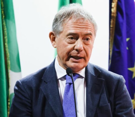 Urso “Sui dazi l’Ue prosegua negoziati con gli Usa chiedendo chiarezza”