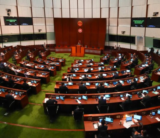 Hong Kong, la crescita fa leva su innovazione e mercato finanziario solido